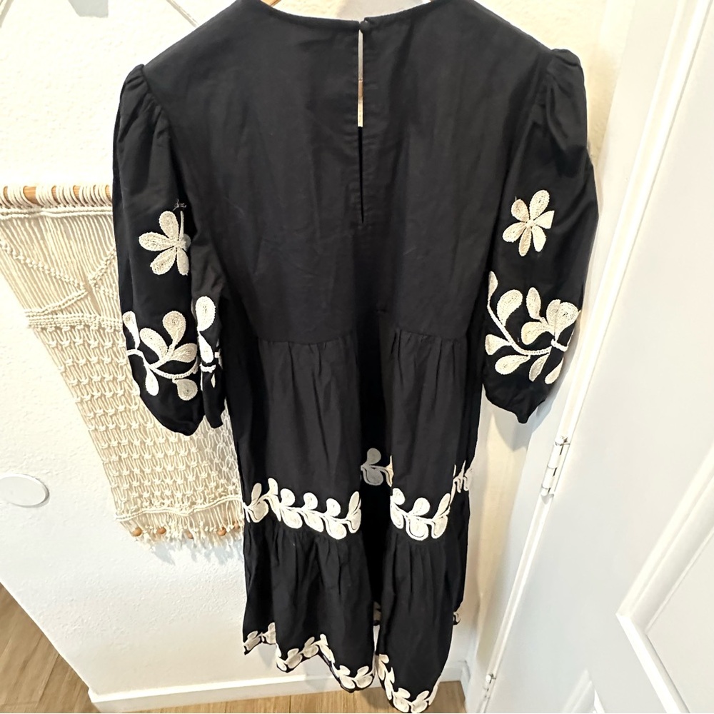 Anthropologie Embroidered Puff-Sleeve Midi Black Cream Sold Out Dress Medium - Picture 8 of 14